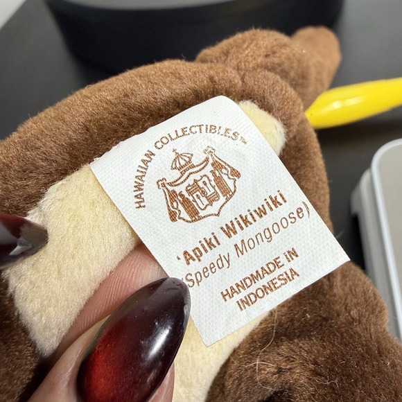 NWT Hawaiian Collectibles, Speedy Mongoose Plush Apiki Wikiwiki 7" Tall - Picture 2 of 3
